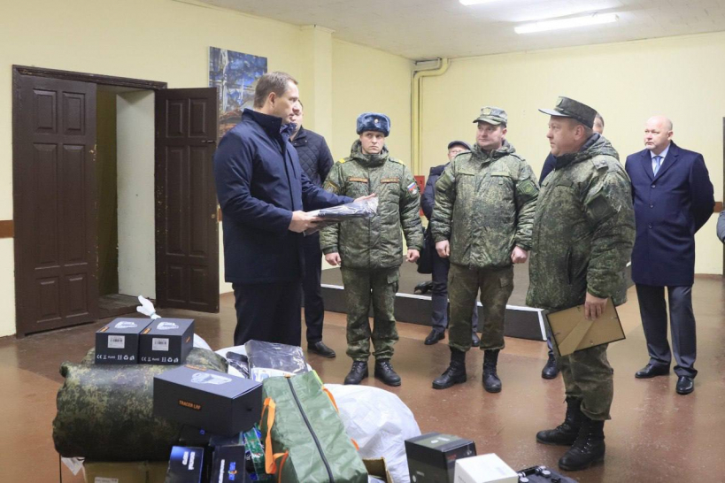 Дмитрий Волков передал для участников специальной военной операции тепловизоры, другую технику и амуницию