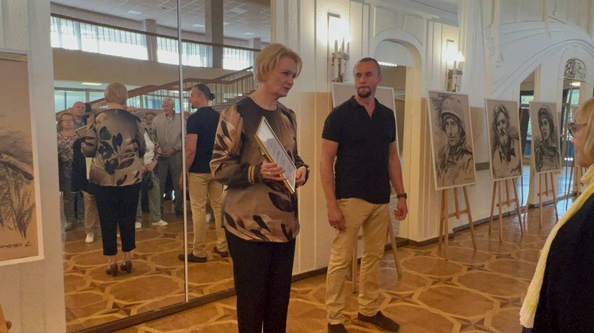 Во дворце культуры «Подмосковье» открылась выставка художника Сергея Марченко