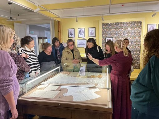 Сегодня беременные женщины вместе с персоналом родильного дома посетили первый в России музей Материнства и младенчества в Красногорске